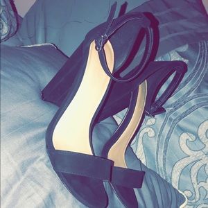 one strap heels